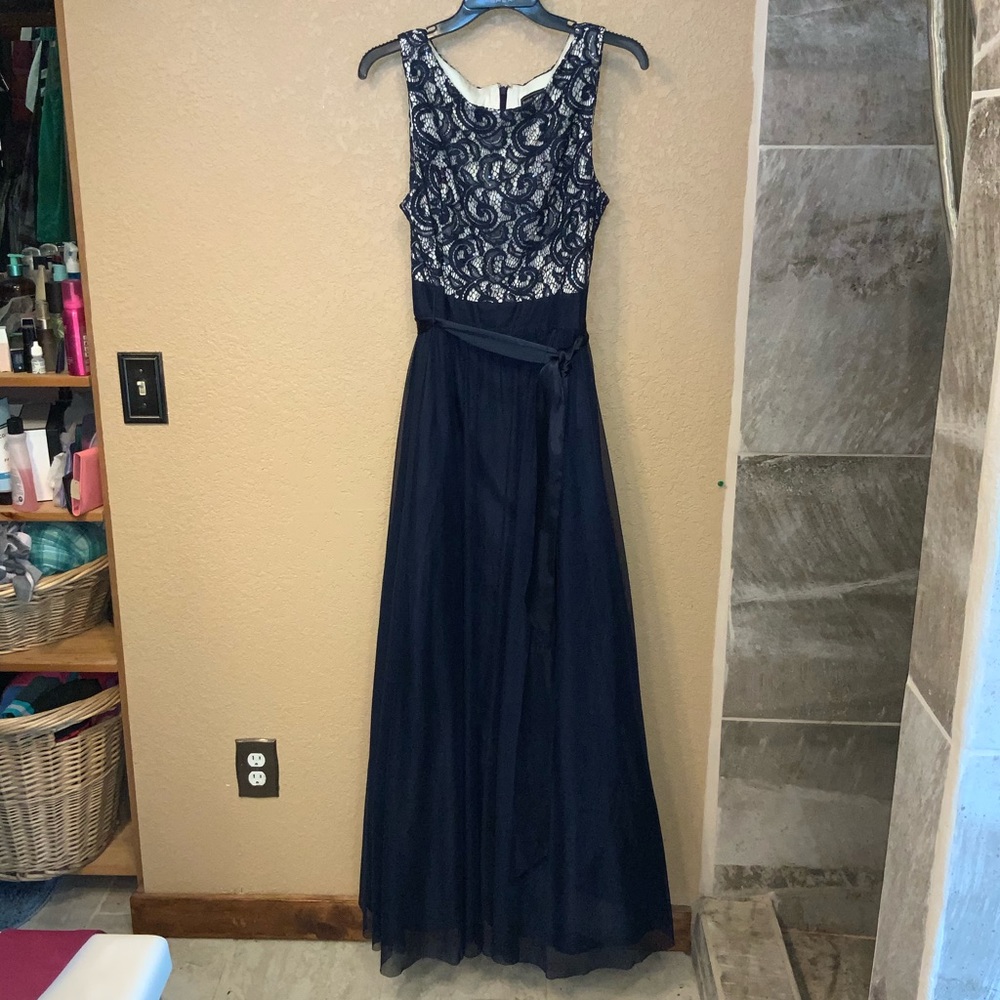 Jessica Howard formal navy & white dress